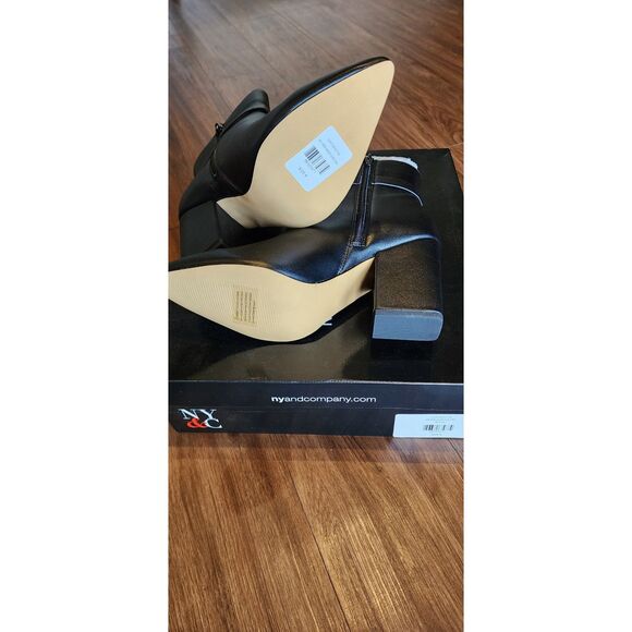NWB - NEW YORK & COMPANY DANI BLOCK HEEL BOOTIE BLACK SIZE 8 - Picture 5 of 6